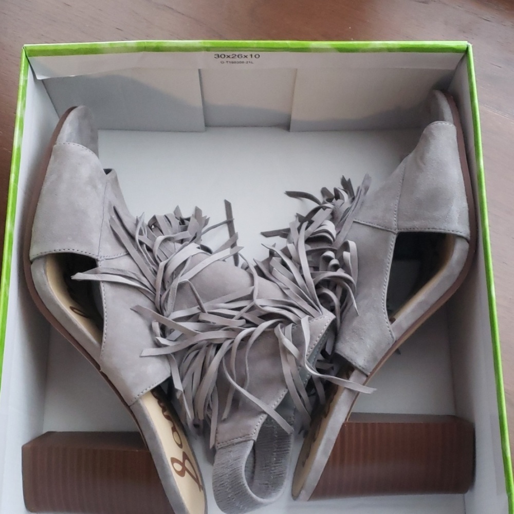 New/Never Worn Sam Edelman Gray Fringe Suede Sandles